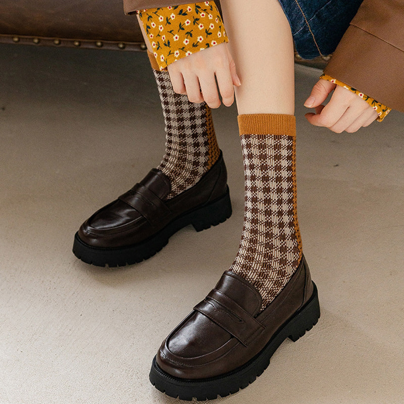 Ruudullinen leopardi tulostus kaksoisraite italialainen retro kaksoisneulapakkaiset sukat