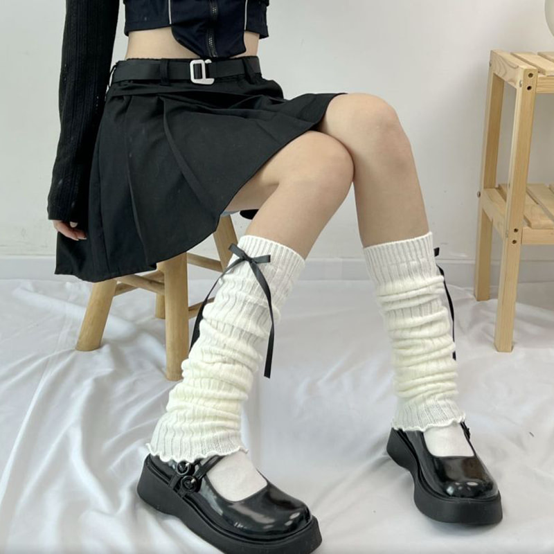 Japanilainen mustavalkoinen kasa -sukat