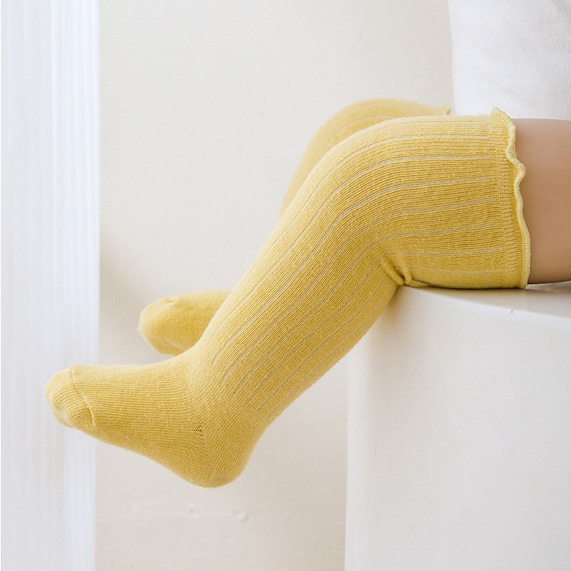 Kevään vauvan pitkät putkisukat kevät- ja syksyn polviset sukat musta sieni pitsi vastasyntyneet vauvan sukat Kevään vauvan pitkät putkisukat kevät- ja syksyn polviset sukat musta sieni pitsi vastasyntyneet vauvan sukat