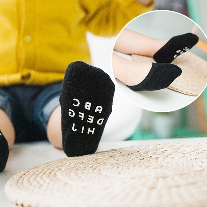 Matala suu näkymättömät lasten venesukat, ohut puuvilla, liukumisen vastaiset vauvan sukat, lasten sukat, kammattu puuvilla Matala suu näkymättömät lasten venesukat, ohut puuvilla, liukumisen vastaiset vauvan sukat, lasten sukat, kammattu puuvilla